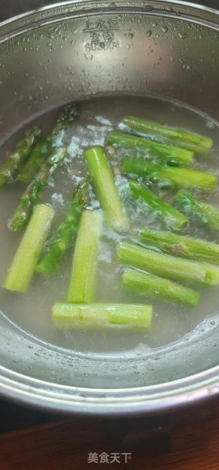 芦笋肉片拌黑麦面的做法步骤：5