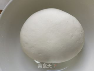 荠菜包子的做法步骤：1
