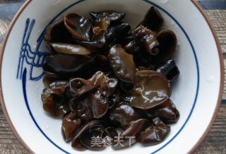 面条菜鸡蛋木耳素饺的做法步骤：5