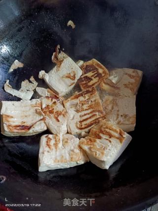 葱香焖豆腐的做法步骤：4