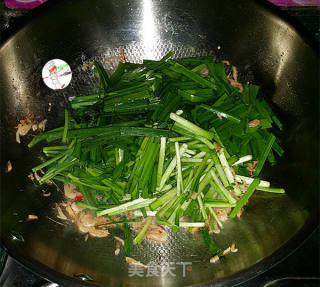 河虾米炒韭菜的做法步骤：5