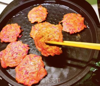 凤梨萝卜煎饼的做法步骤：9