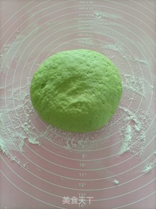 韭菜汁猫耳朵的做法步骤：6