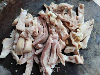 黄花菜排骨猪肚汤的做法步骤：4