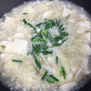 菌菇豆腐汤的做法步骤：8