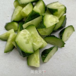 黄瓜竹荪拌鹿心的做法步骤：5