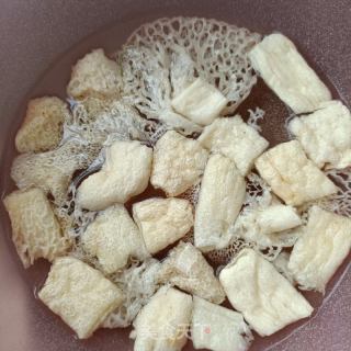 黄瓜竹荪拌鹿心的做法步骤：3