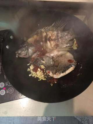 香煎罗非鱼的做法步骤：5