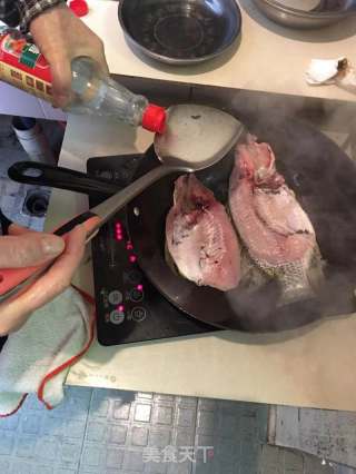 香煎罗非鱼的做法步骤：3