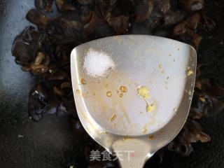 黑木耳炒鸡蛋的做法步骤：6