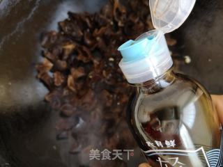 黑木耳炒鸡蛋的做法步骤：5