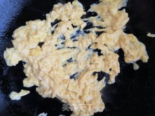 黑木耳炒鸡蛋的做法步骤：3