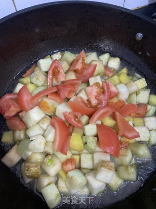 土豆熬茄子的做法步骤：4