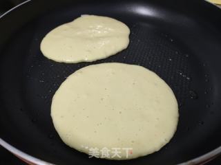 红豆鸡蛋煎饼的做法步骤：4