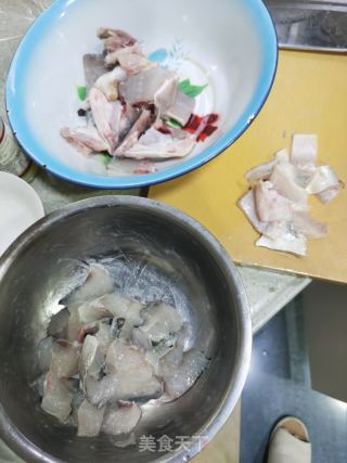 何小侠酸菜鱼的做法步骤：3