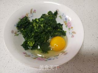 菠菜鸡蛋煎饼的做法步骤：1