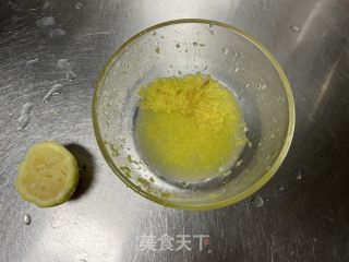 柠檬香煎三文鱼的做法步骤：2