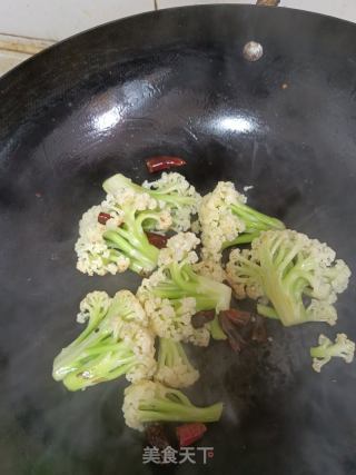 干辣椒爆炒花菜的做法步骤：5
