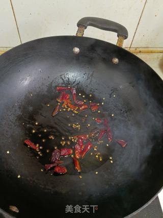 干辣椒爆炒花菜的做法步骤：4