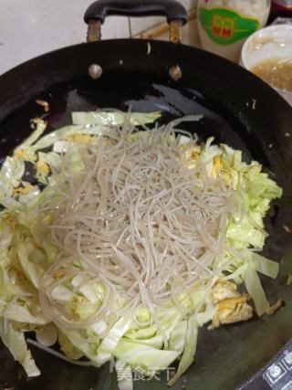 鸡蛋粉丝炒蔬菜的做法步骤：5