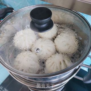 茴香虾皮鸡蛋包子的做法步骤：12