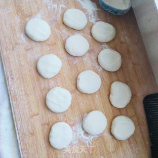 茴香虾皮鸡蛋包子的做法步骤：8