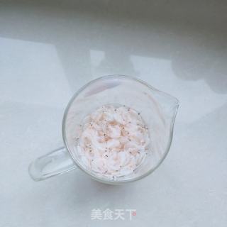茴香虾皮鸡蛋包子的做法步骤：1