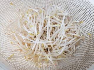 生菜炒绿豆芽的做法步骤：2