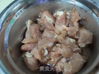 木耳炒香干的做法步骤：1