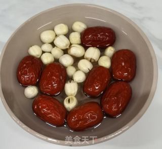 糯米红枣润燥养颜粥的做法步骤：4