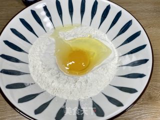 菠菜虾仁疙瘩汤的做法步骤：2