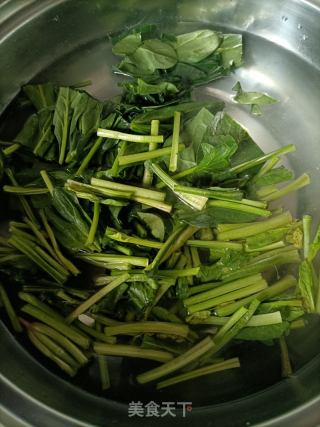 减脂晚餐：蒜蓉菠菜豆腐的做法步骤：4