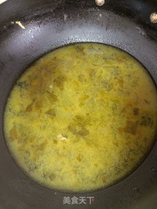 酸汤水饺的做法步骤：2