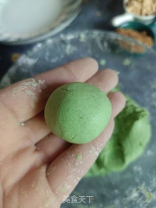 红糖艾草糍粑的做法步骤：7