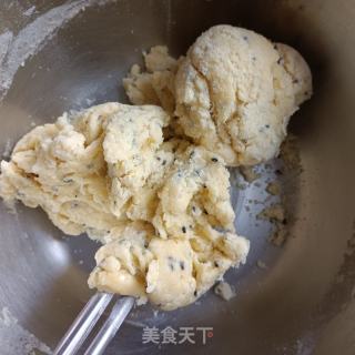 面条酥的做法步骤：7