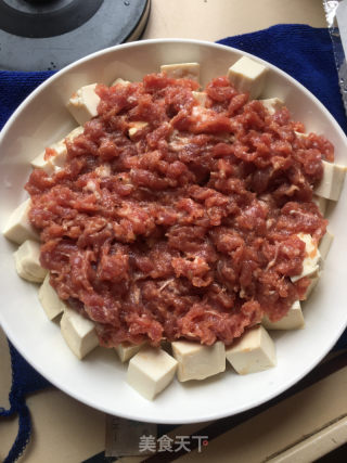 肉饼蒸豆腐的做法步骤：7