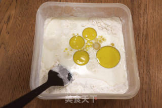 低温发酵免揉面包的做法步骤：2