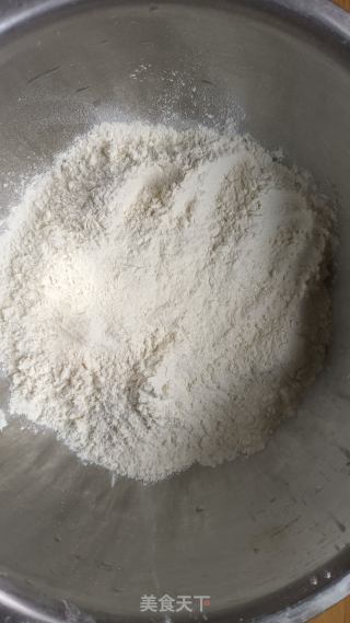 鸡蛋饼家常做(简单好吃)的做法步骤：1