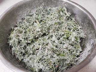 蒸白蒿的做法步骤：3