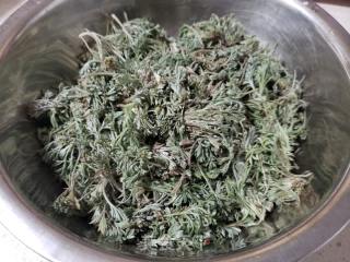 蒸白蒿的做法步骤：1