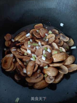蒜烧口蘑的做法步骤：9
