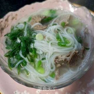 鸡肠草羊肉汤粉的做法步骤：15