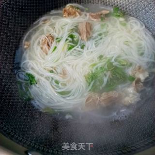 鸡肠草羊肉汤粉的做法步骤：12