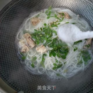 鸡肠草羊肉汤粉的做法步骤：11