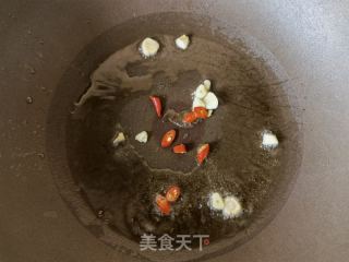 荷兰豆木耳炒口蘑的做法步骤：7