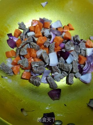 牛肉咖喱饭的做法步骤：2