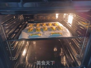 馄饨皮香蕉派的做法步骤：9