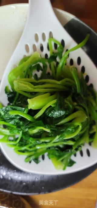 菠菜炒鸡蛋的做法步骤：6