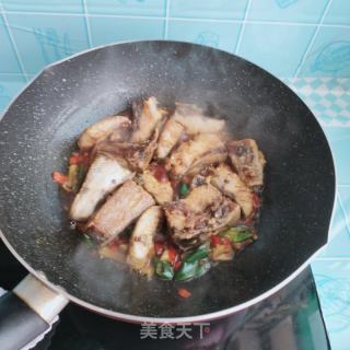 剁椒烧鲅鱼的做法步骤：9