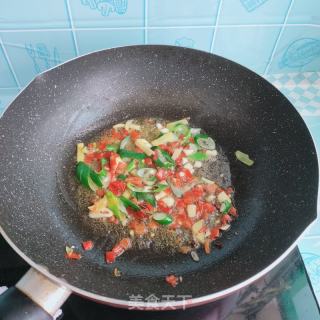 剁椒烧鲅鱼的做法步骤：7